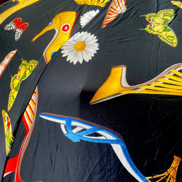 Salvatore Ferragamo silk Vintage Umbrella , never used , collector piece . - Picture 6 of 9